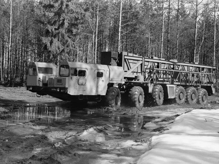  МАЗ-7916 1979 года  (фото 3 из 3)